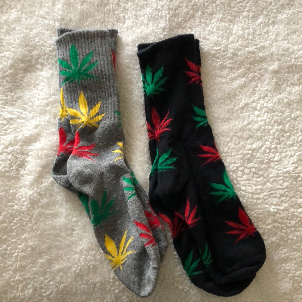 2 pair of Neff socks